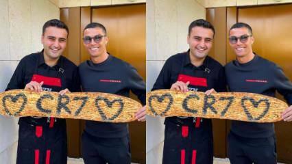  CZN Burak var vært for den verdensberømte fodboldspiller Ronaldo på sit sted i Dubai! Hvem er CZN Burak?