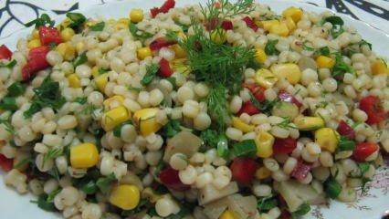 Hvordan laver man en couscous salat? Den nemmeste salatopskrift fra couscous