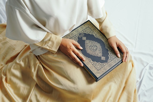 Hvad er belønningen for at have læst Surah Kehf på fredag? Udtalen og dyderne af Surat al-Kahf på arabisk!