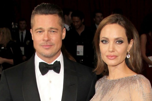 Angelina Jolie og Brad Pitt står væk